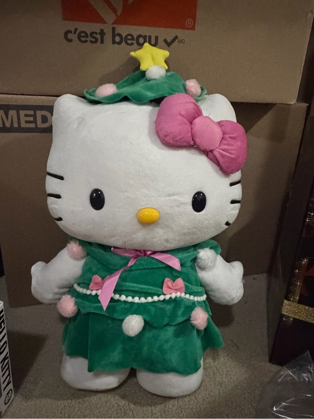 Hello kitty 12” Christmas tree holiday stepper